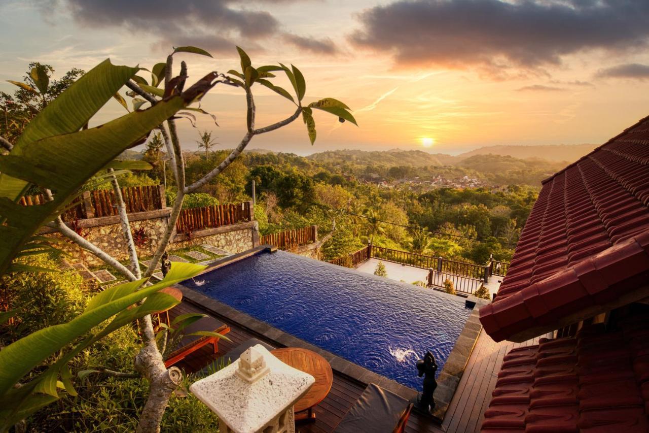 Sebuluh Sunset Hill Hotel Batumadeg Ngoại thất bức ảnh